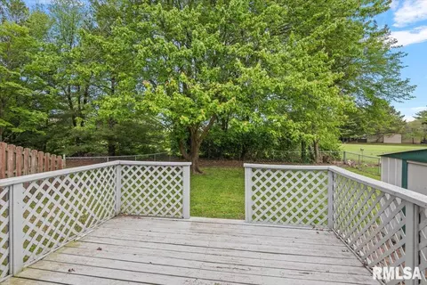Exterior - 3329 Rawlings Dr, Springfield, IL 62704 photo 1 of 6