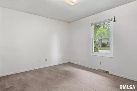Bedroom - 3329 Rawlings Dr, Springfield, IL 62704 photo 1 of 5