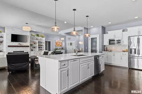 Kitchen - 2004 Bent Creek Rd, Springfield, IL 62711 photo 1 of 5