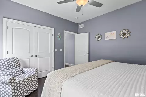 Bedroom - 2004 Bent Creek Rd, Springfield, IL 62711 photo 5 of 7