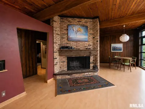 Living - 7750 Pine Bluff Rd, Morris, IL 60450 photo 2 of 3