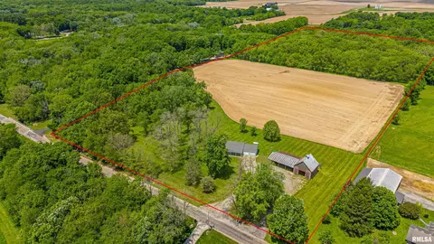 8363 Carle Springs Rd, Wapella, IL 61777