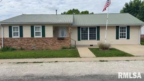 222 Ayres St, White Hall, IL 62092
