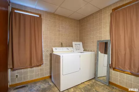 Other - 300 N Harshbarger St, Abingdon, IL 61410 photo 2 of 2