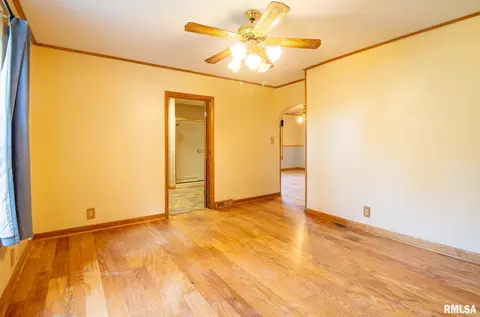 Living - 300 N Harshbarger St, Abingdon, IL 61410 photo 4 of 4
