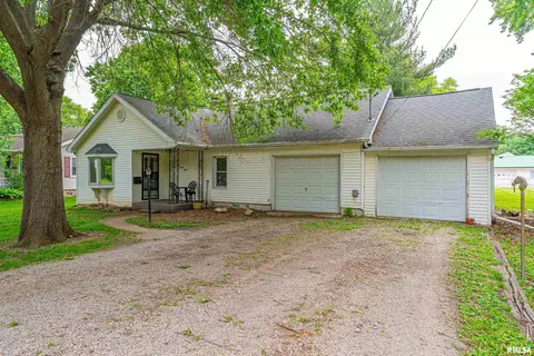 628 W Arch St, Mason City, IL 62664