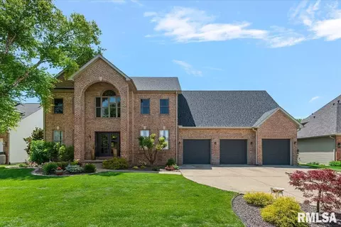 1104 Jemi Ln, Chatham, IL 62629