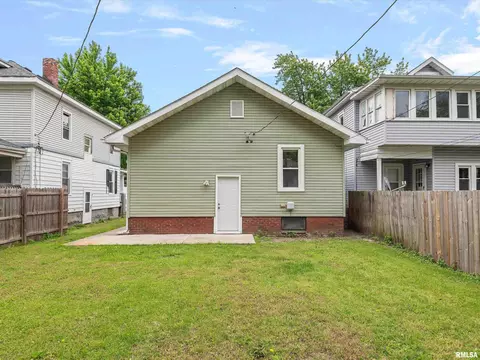 Exterior - 1519 Spring St, Springfield, IL 62704 photo 5 of 6