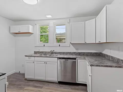 Kitchen - 1519 Spring St, Springfield, IL 62704 photo 1 of 2