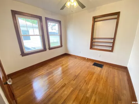 Bedroom - 3236 S 5th St, Springfield, IL 62703 photo 2 of 6