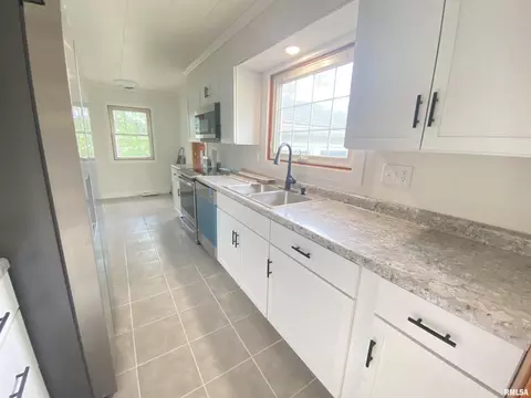 Kitchen - 3236 S 5th St, Springfield, IL 62703 photo 1 of 1