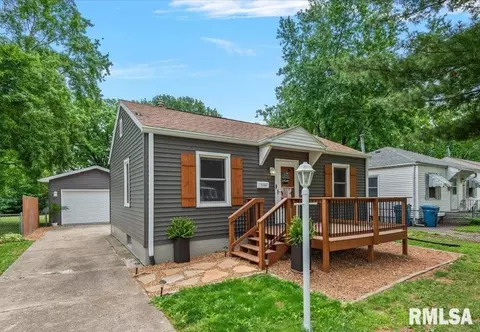Exterior - 3144 S 5th St, Springfield, IL 62703 photo 1 of 10