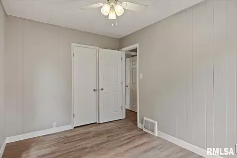 Bedroom - 3144 S 5th St, Springfield, IL 62703 photo 3 of 4