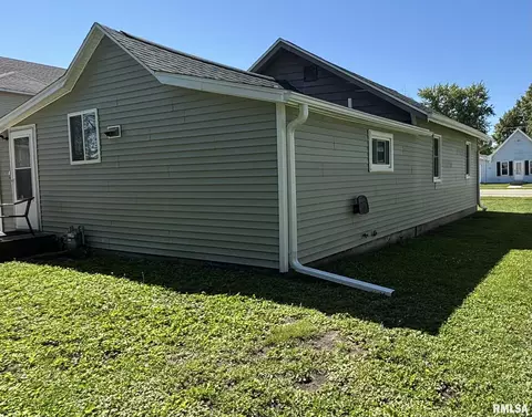 Other - 209 W C St, Alpha, IL 61413 photo 4 of 7