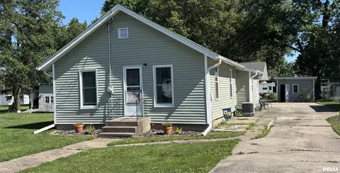 209 W C St, Alpha, IL 61413