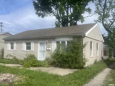 2335 Ramsey Ave, Springfield, IL 62702 photo 3
