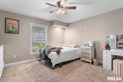 Bedroom - 6808 Ninebark Dr, Springfield, IL 62712 photo 5 of 9