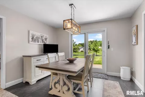 Dining - 6808 Ninebark Dr, Springfield, IL 62712 photo 2 of 2