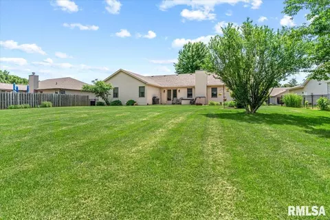 Exterior - 6808 Ninebark Dr, Springfield, IL 62712 photo 8 of 8