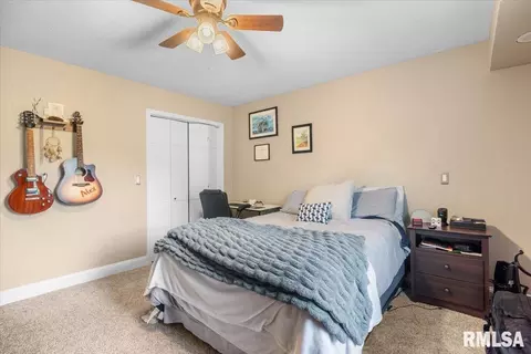 Bedroom - 6808 Ninebark Dr, Springfield, IL 62712 photo 8 of 9