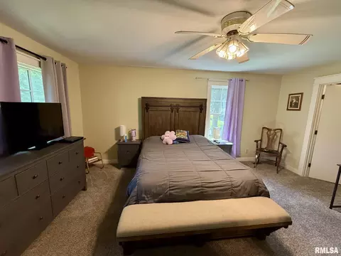Bedroom - 27 Circle Dr, Springfield, IL 62703 photo 2 of 10