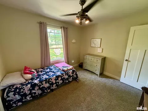 Bedroom - 27 Circle Dr, Springfield, IL 62703 photo 10 of 10