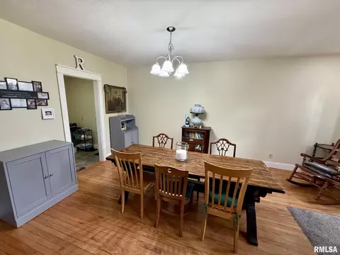 Dining - 27 Circle Dr, Springfield, IL 62703 photo 3 of 3