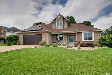 1300 Cadbury Rdg, Quincy, IL 62305