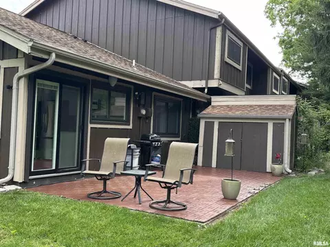 Exterior - 67 Trailridge Ln, Springfield, IL 62704 photo 7 of 14