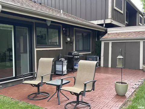 Exterior - 67 Trailridge Ln, Springfield, IL 62704 photo 5 of 14