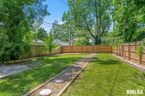 Exterior - 2509 S 10th St, Springfield, IL 62703 photo 5 of 6