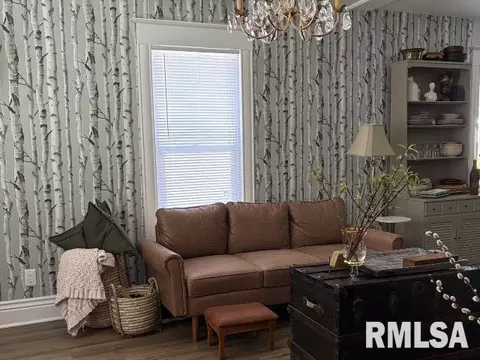 Living - 2509 S 10th St, Springfield, IL 62703 photo 1 of 1