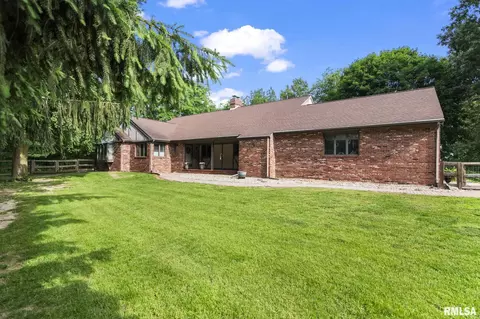 4856 Oak Hill Rd, Rochester, IL 62563