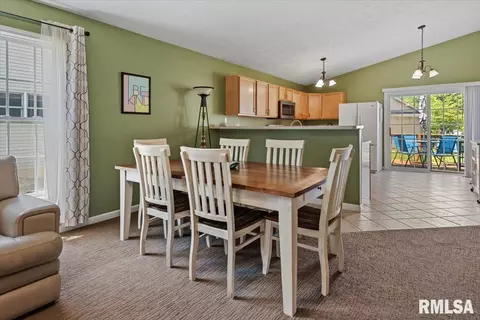 Dining - 2613 Tahoe Dr, Springfield, IL 62707 photo 1 of 2