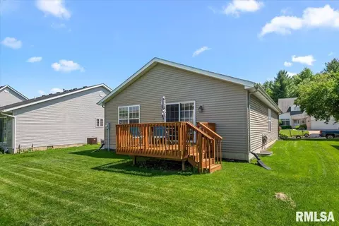 Exterior - 2613 Tahoe Dr, Springfield, IL 62707 photo 6 of 8