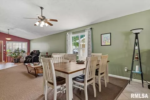 Dining - 2613 Tahoe Dr, Springfield, IL 62707 photo 2 of 2