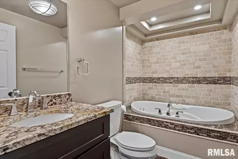 Bath - 2613 Tahoe Dr, Springfield, IL 62707 photo 3 of 3