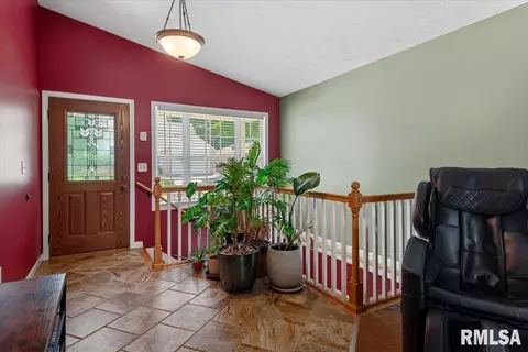 Entry Way - 2613 Tahoe Dr, Springfield, IL 62707 photo 2 of 5