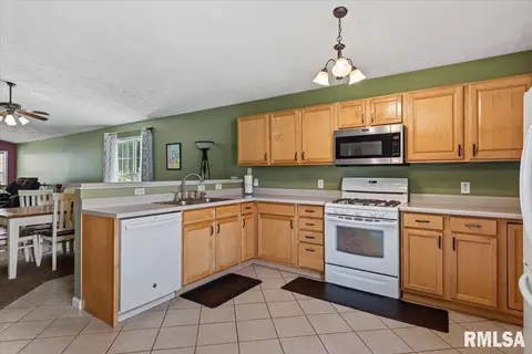 Kitchen - 2613 Tahoe Dr, Springfield, IL 62707 photo 1 of 1