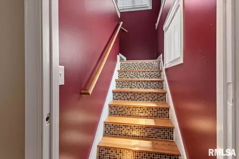 Entry Way - 2613 Tahoe Dr, Springfield, IL 62707 photo 4 of 5