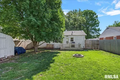 Exterior - 17 Midland Ct, Springfield, IL 62702 photo 4 of 4