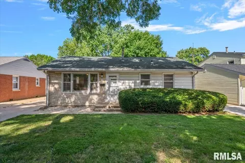 17 Midland Ct, Springfield, IL 62702