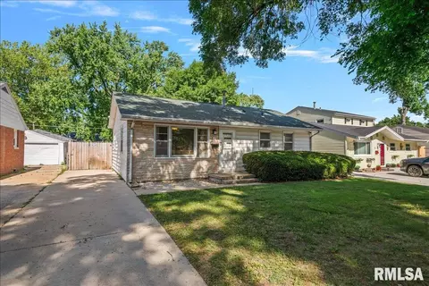 Exterior - 17 Midland Ct, Springfield, IL 62702 photo 1 of 4