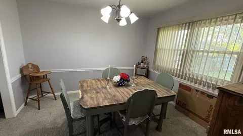 Dining - 69 Nottingham Rd, Springfield, IL 62704 photo 1 of 2