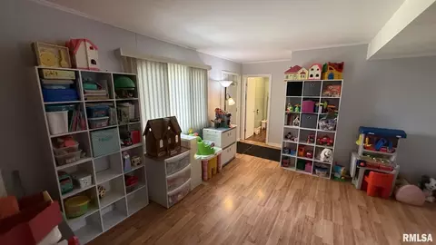 Entry Way - 69 Nottingham Rd, Springfield, IL 62704 photo 3 of 3
