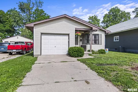 1440 N 8th St, Springfield, IL 62702