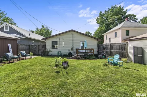 Exterior - 1440 N 8th St, Springfield, IL 62702 photo 3 of 6