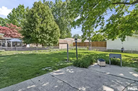 Exterior - 71 Radcliff Rd, Springfield, IL 62703 photo 6 of 7