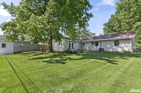 Exterior - 71 Radcliff Rd, Springfield, IL 62703 photo 4 of 7