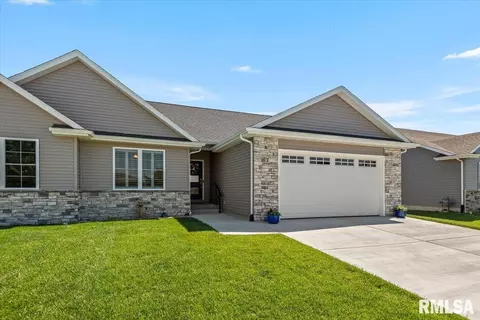 Exterior - 3702 Westgate Dr, Springfield, IL 62711 photo 2 of 7